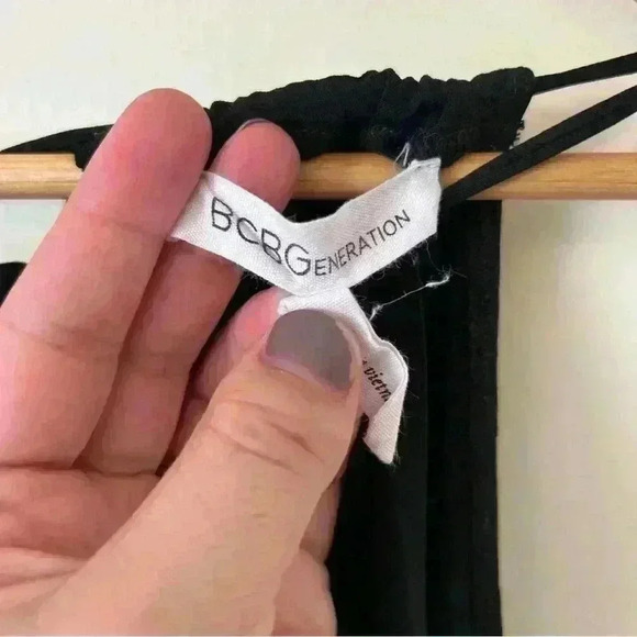 BCBG Generation Black Deep V Bodysuit Size L - Picture 4 of 8